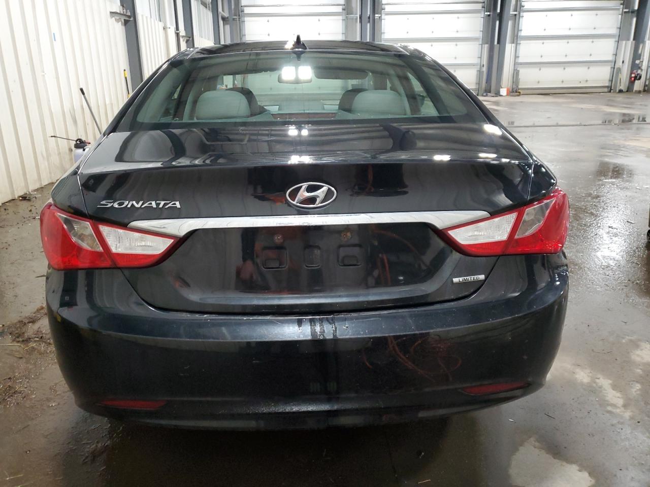 2013 Hyundai Sonata - Image 6