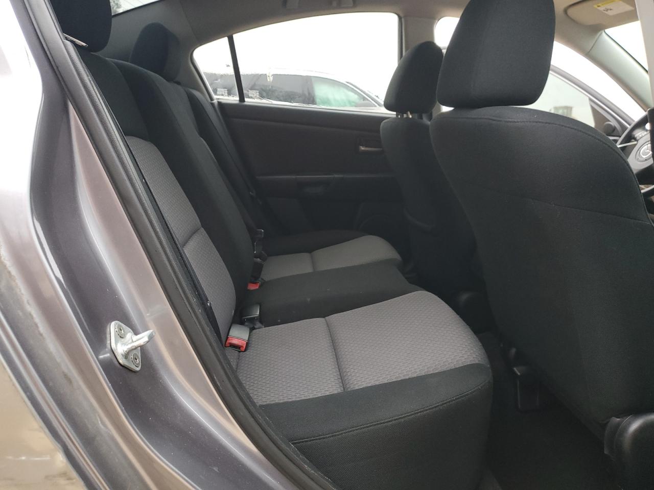 2006 Mazda 3 - Image 10