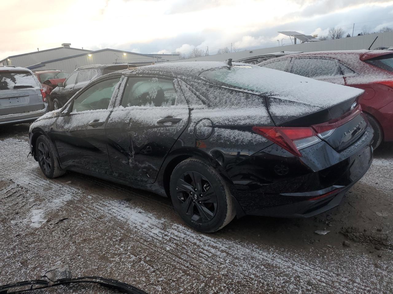 2023 Hyundai Elantra - Image 2