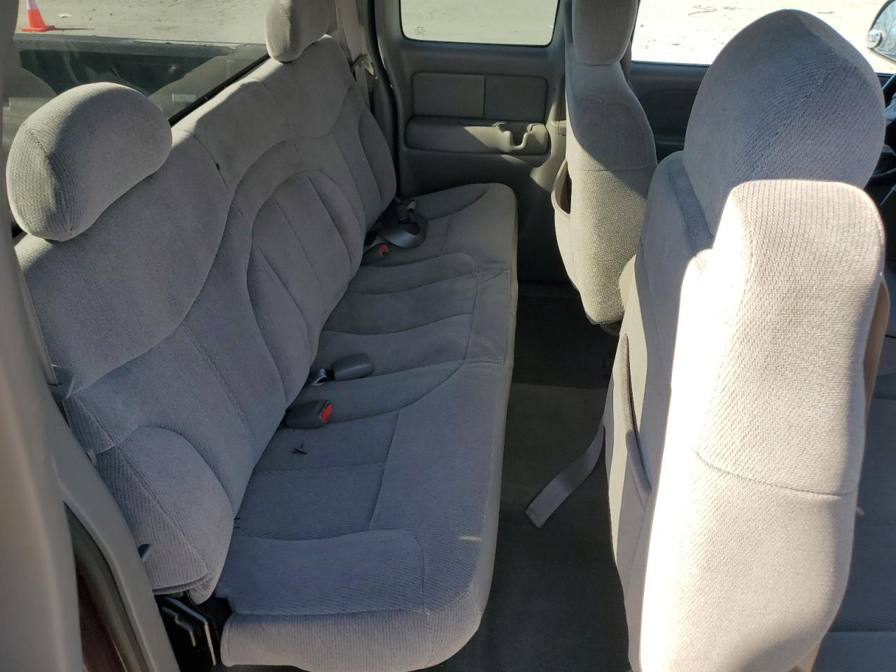 2000 GMC Sierra - Image 10