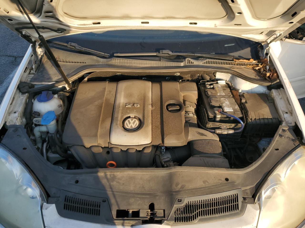 2009 Volkswagen Golf - Image 11