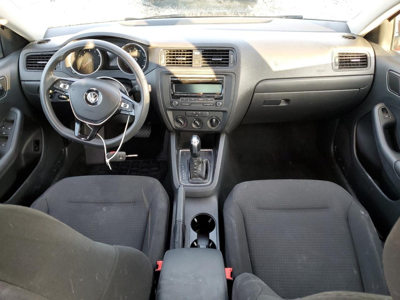 2015 Volkswagen Jetta - Image 8