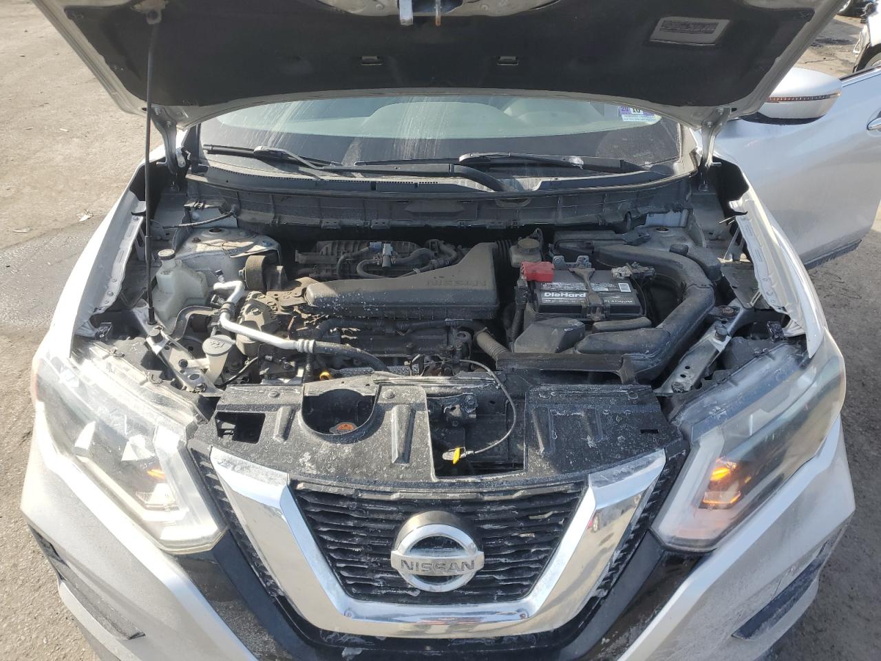 2017 Nissan Rogue - Image 12