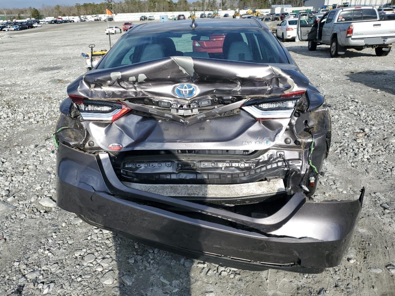 2022 Toyota Camry - Image 6