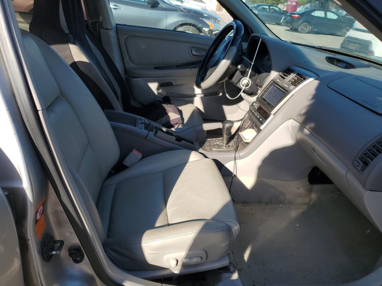 2003 Nissan Maxima - Image 7