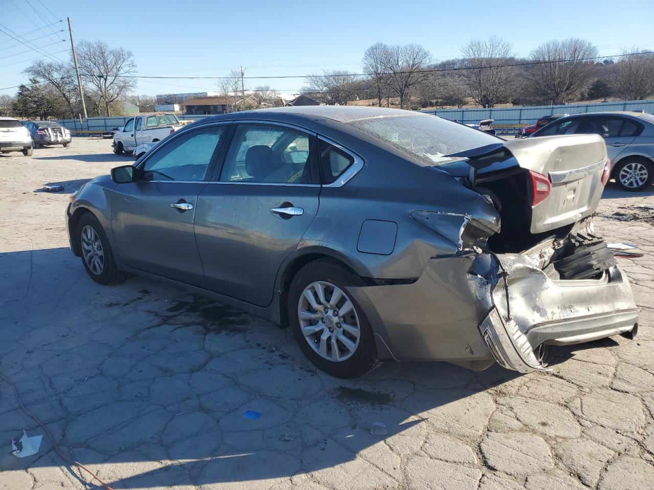 2017 Nissan Altima - Image 2
