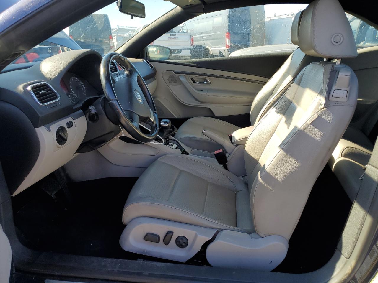 2009 Volkswagen Eos - Image 7