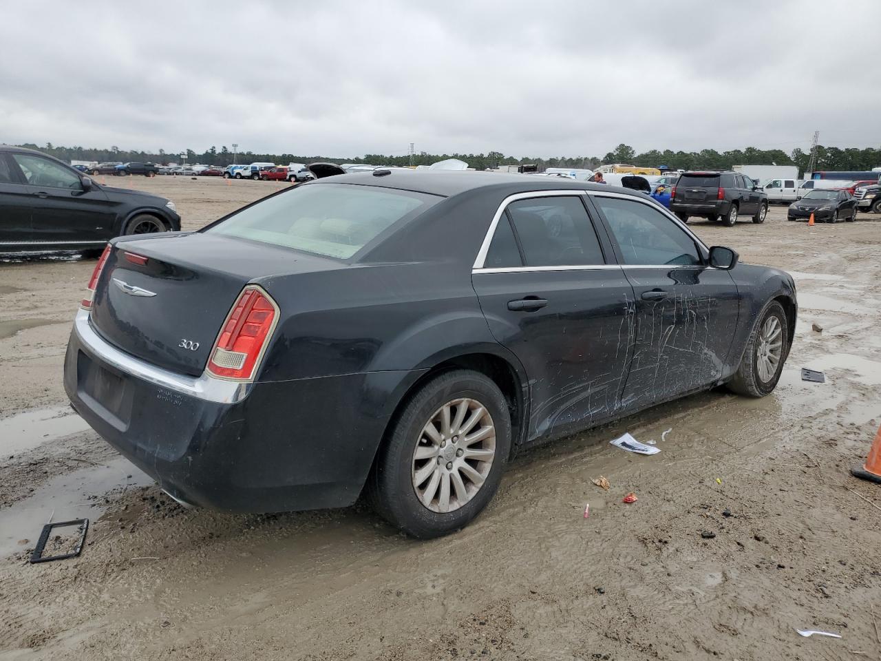 2013 Chrysler 300 - Image 3