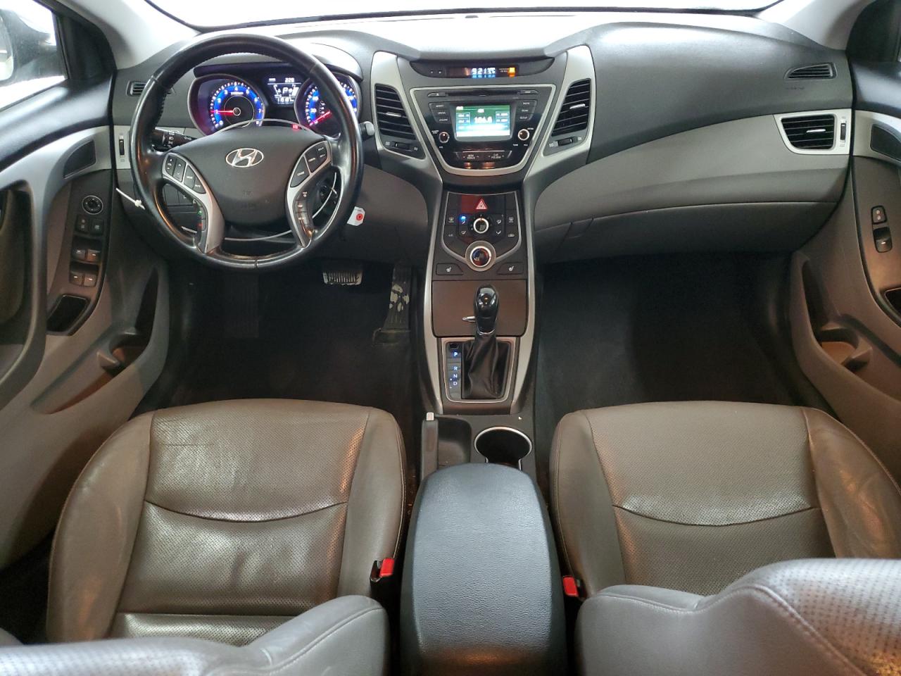 2015 Hyundai Elantra - Image 8