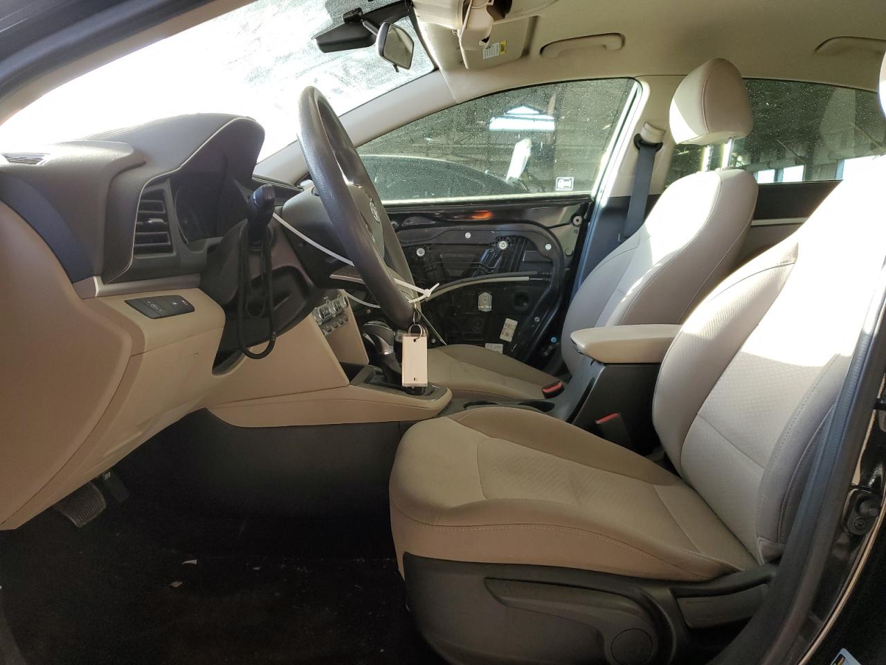 2020 Hyundai Elantra - Image 7