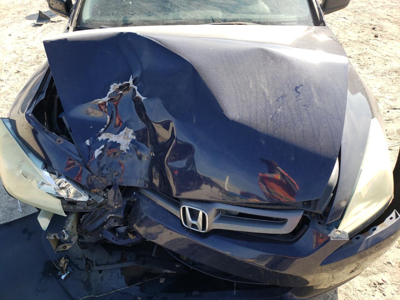 2005 Honda Accord - Image 12