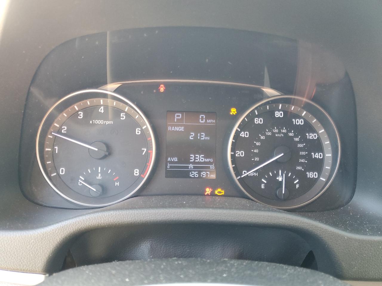 2017 Hyundai Elantra - Image 9