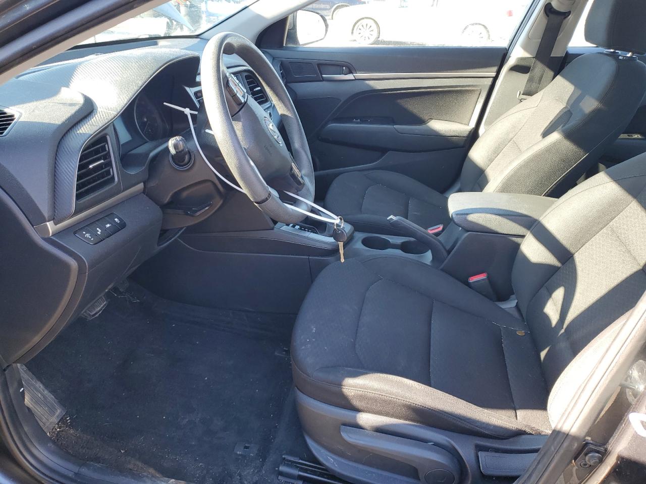 2020 Hyundai Elantra - Image 7