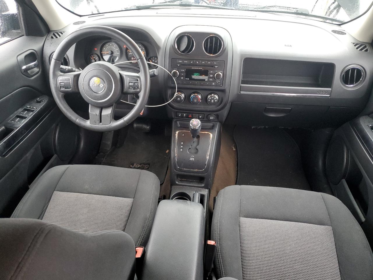2014 Jeep Liberty (Patriot) - Image 8