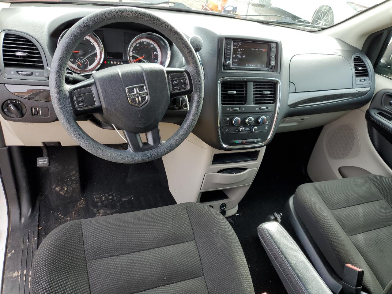 2020 Dodge Caravan - Image 8