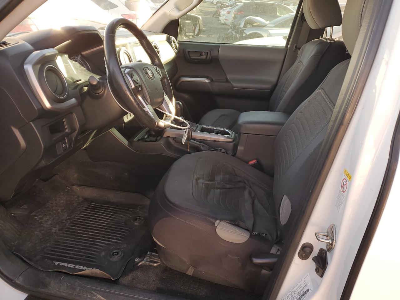 2019 Toyota Tacoma - Image 7