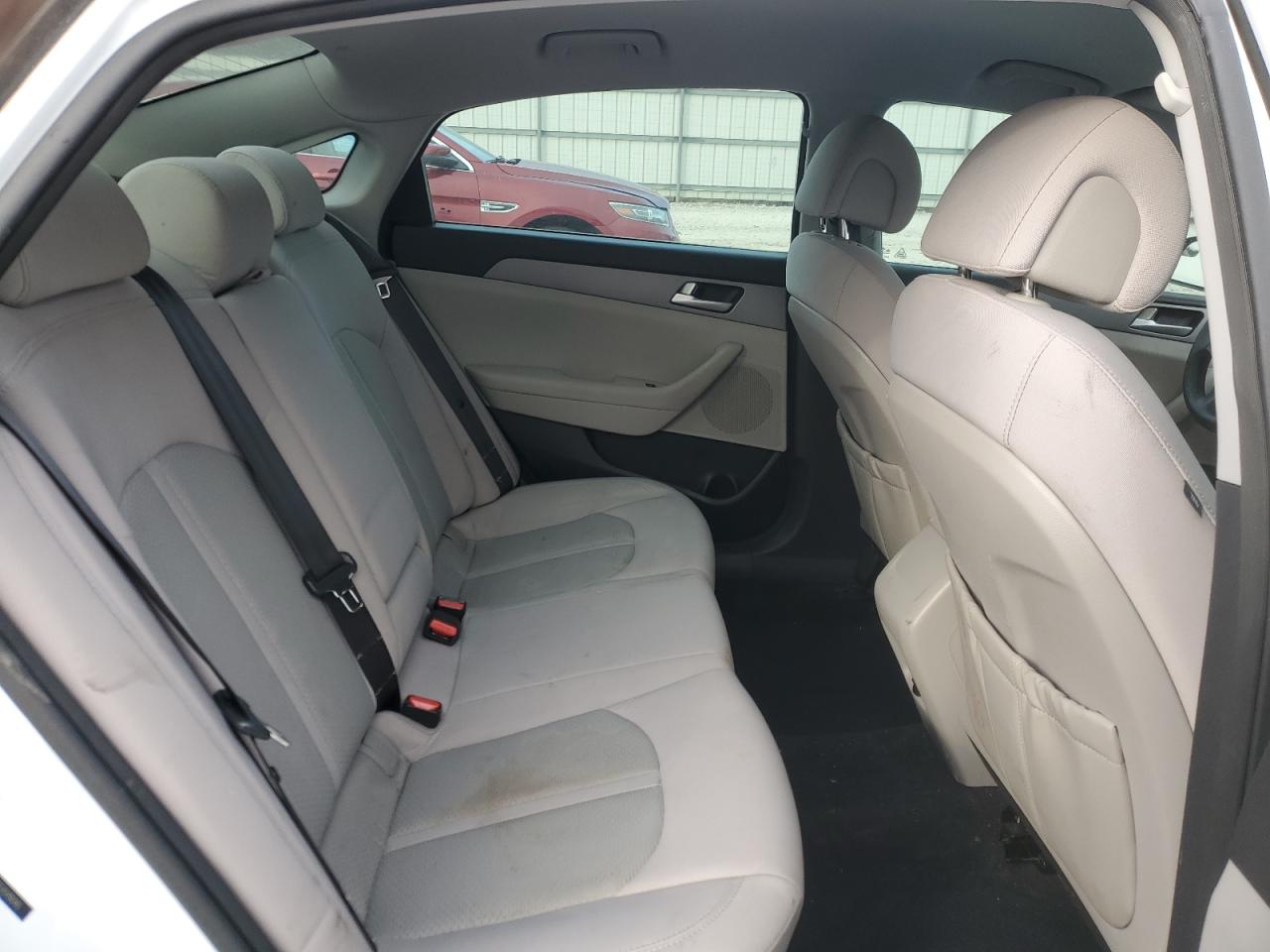 2015 Hyundai Sonata - Image 10