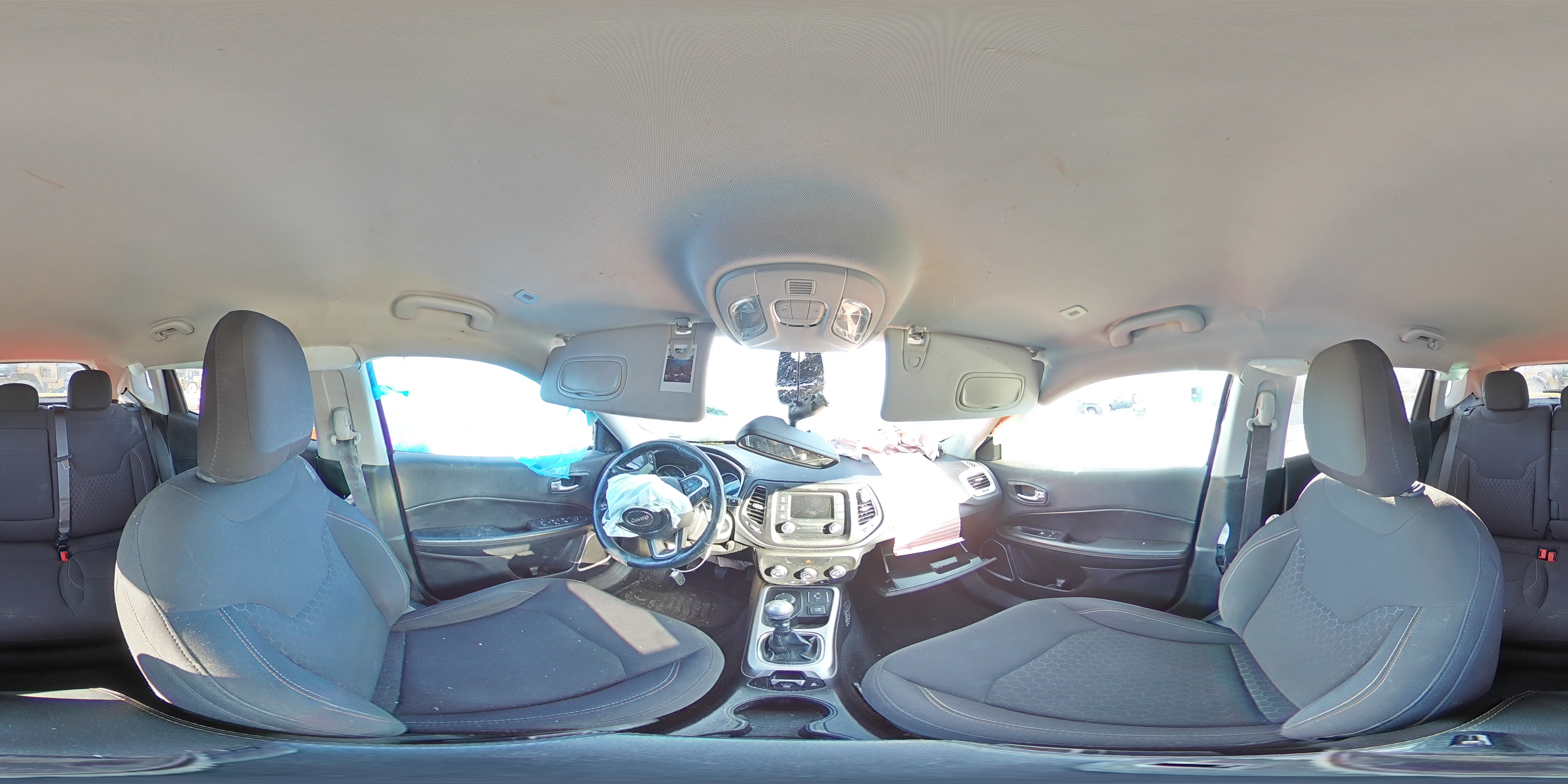 2018 Jeep Compass - Image 13