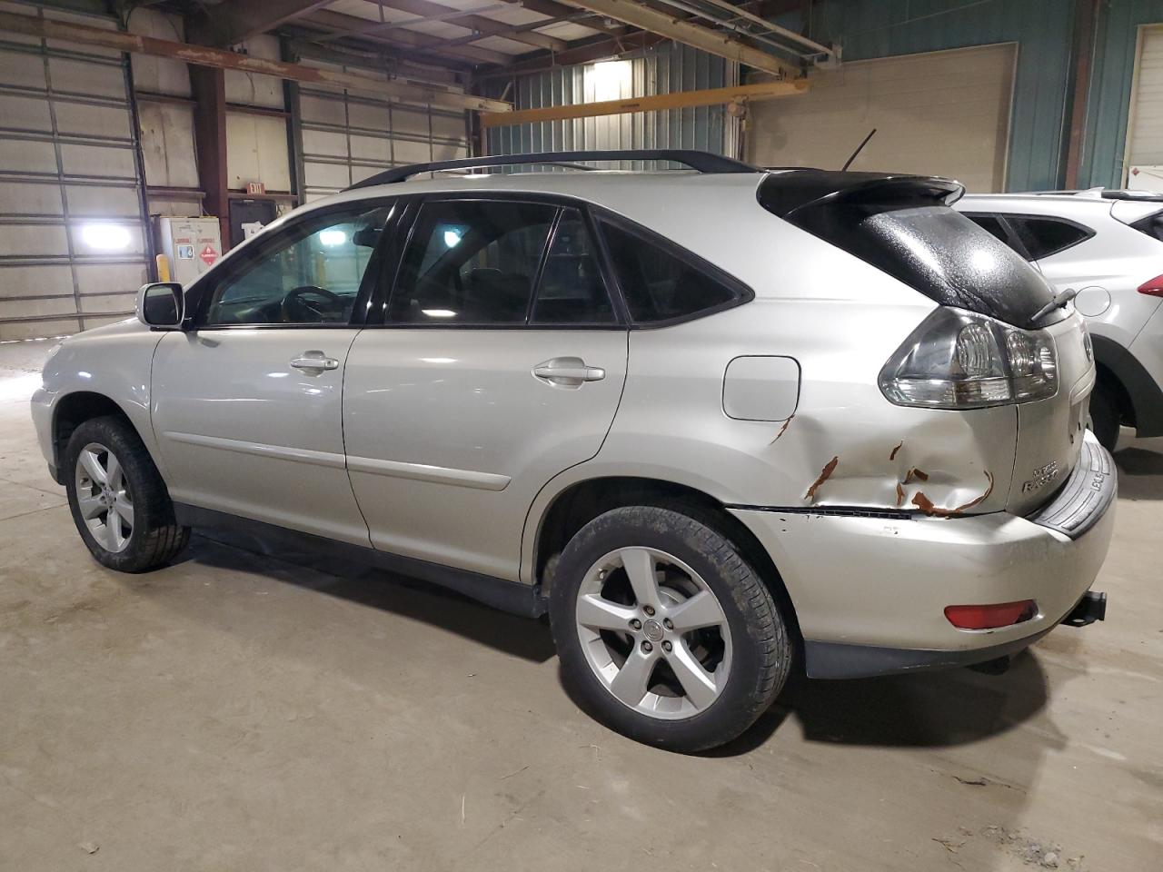 2004 Lexus RX - Image 2