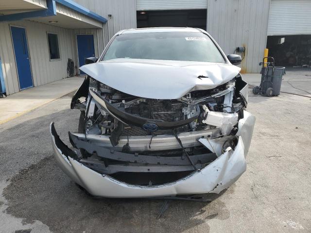  TOYOTA SIENNA 2022 Silver