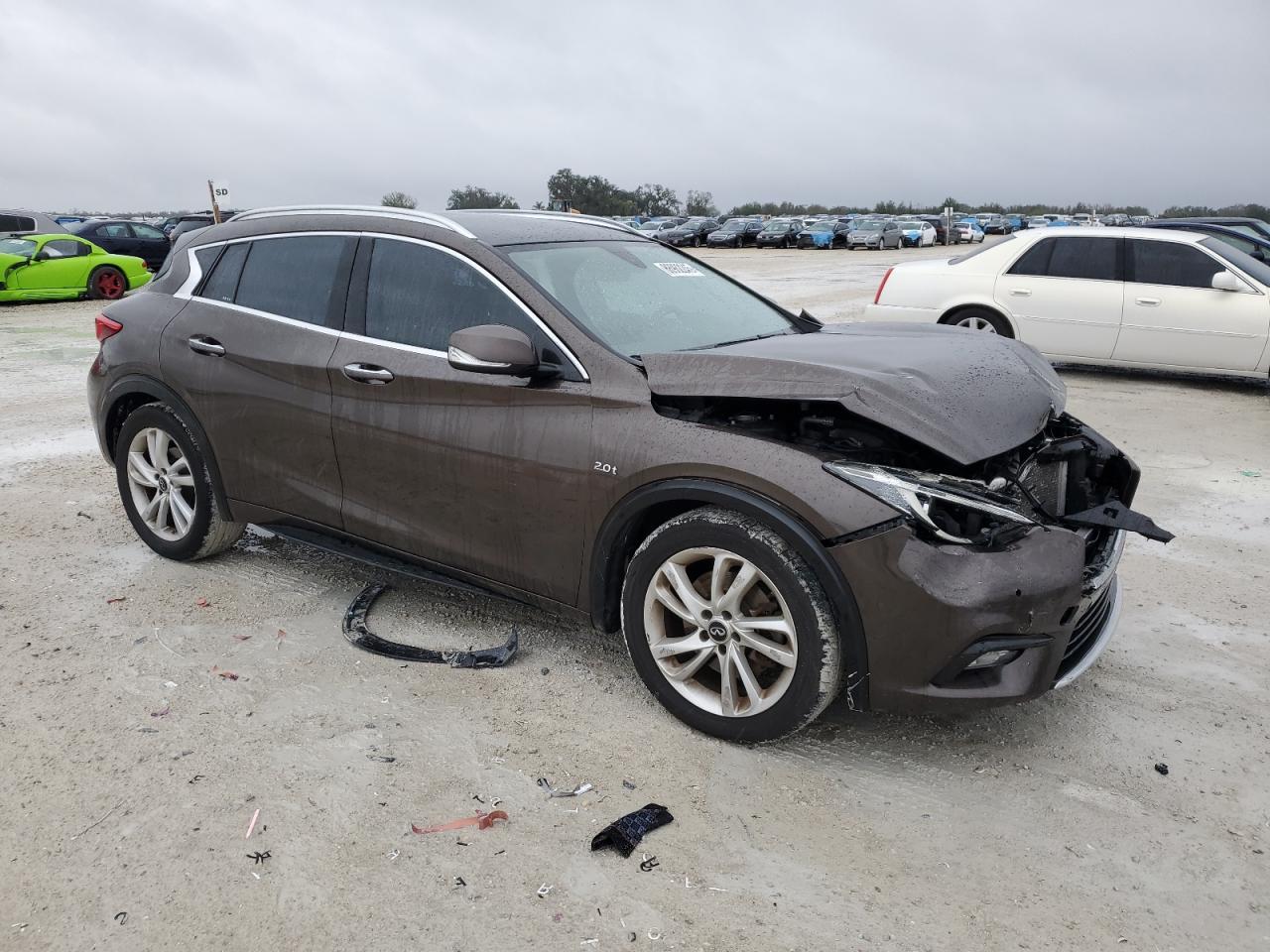 2017 Infiniti QX30 - Image 4