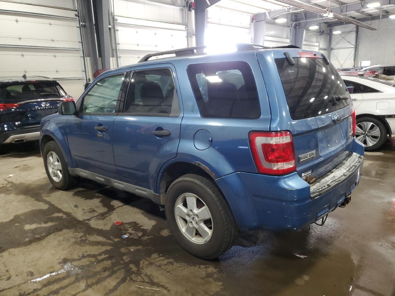 2009 Ford Escape - Image 2