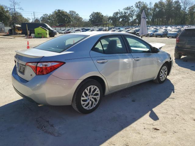  TOYOTA COROLLA 2015 Srebrny