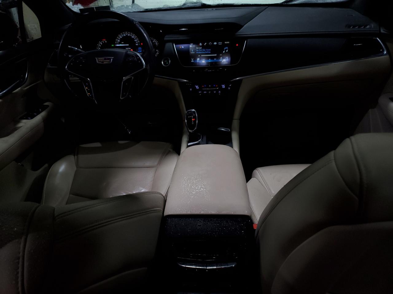 2018 Cadillac XT5 - Image 8