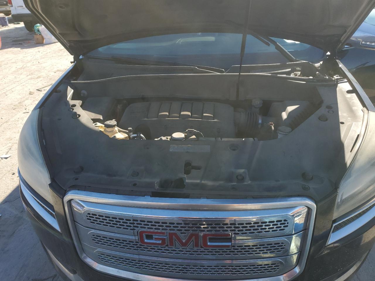 2016 GMC Acadia - Image 12