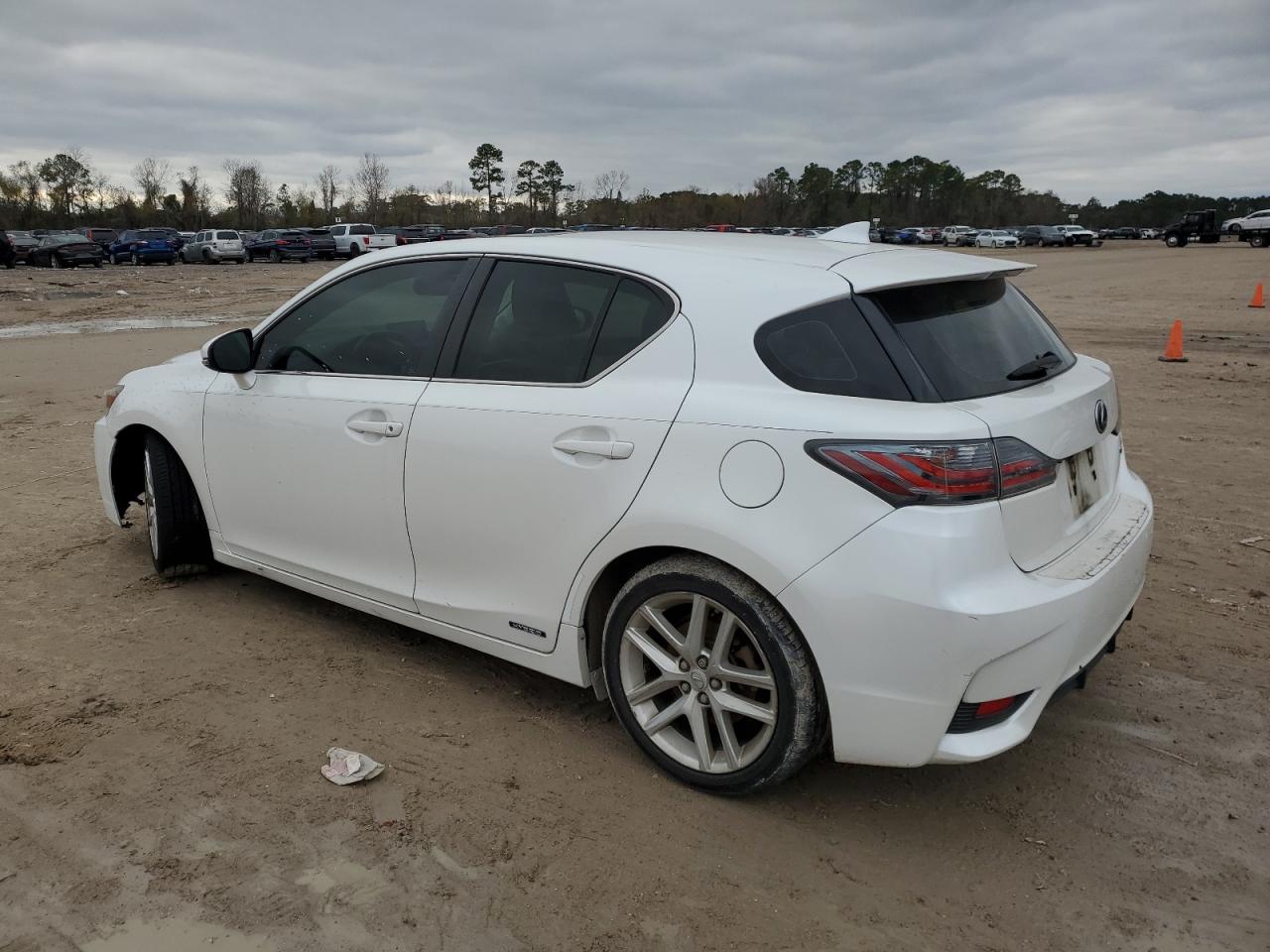 VIN JTHKD5BHXF2224420 2015 LEXUS CT 200 no.3