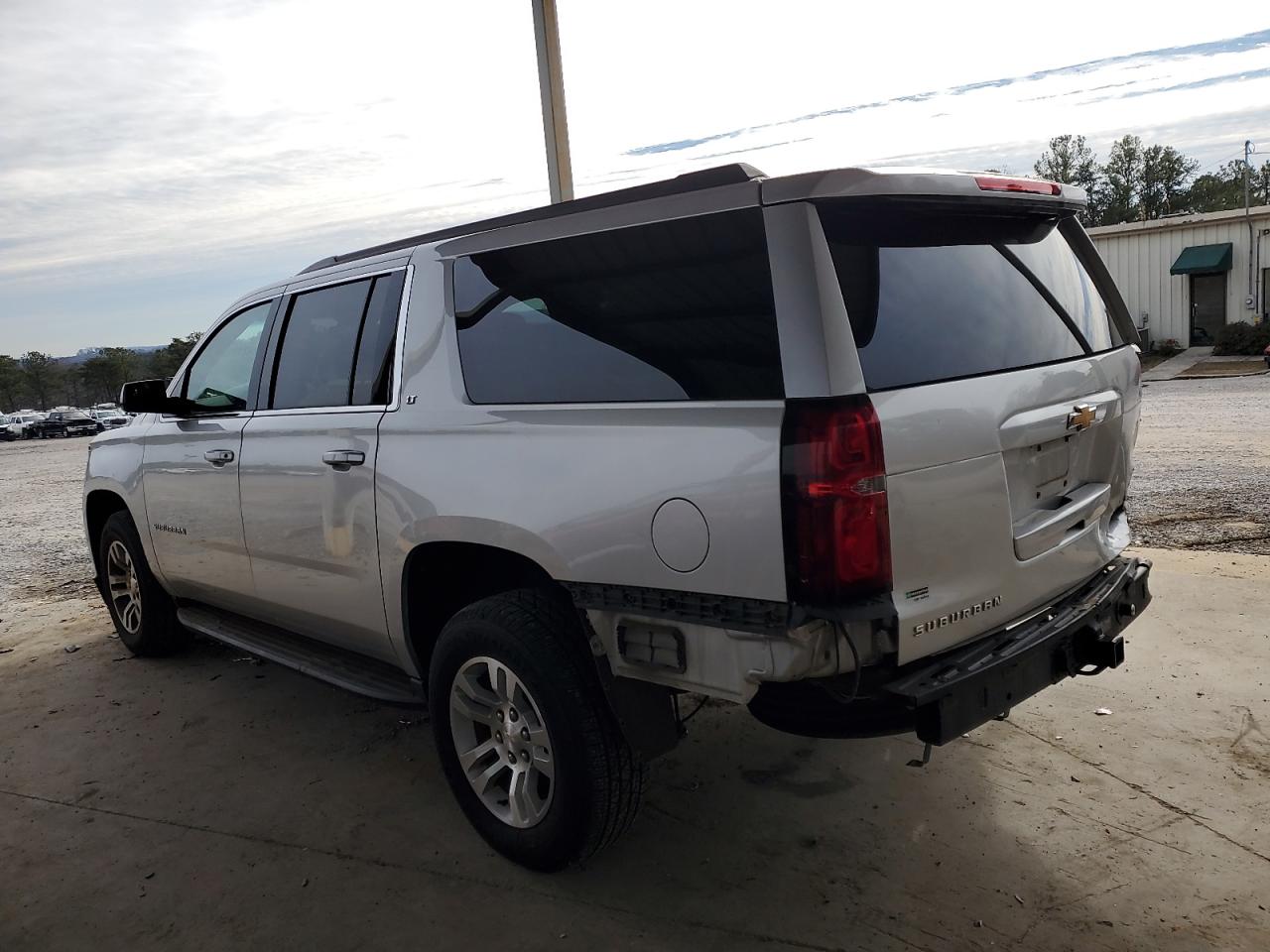 2020 Chevrolet Suburban - Image 2
