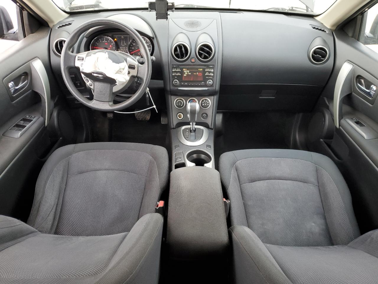 2015 Nissan Rogue - Image 8