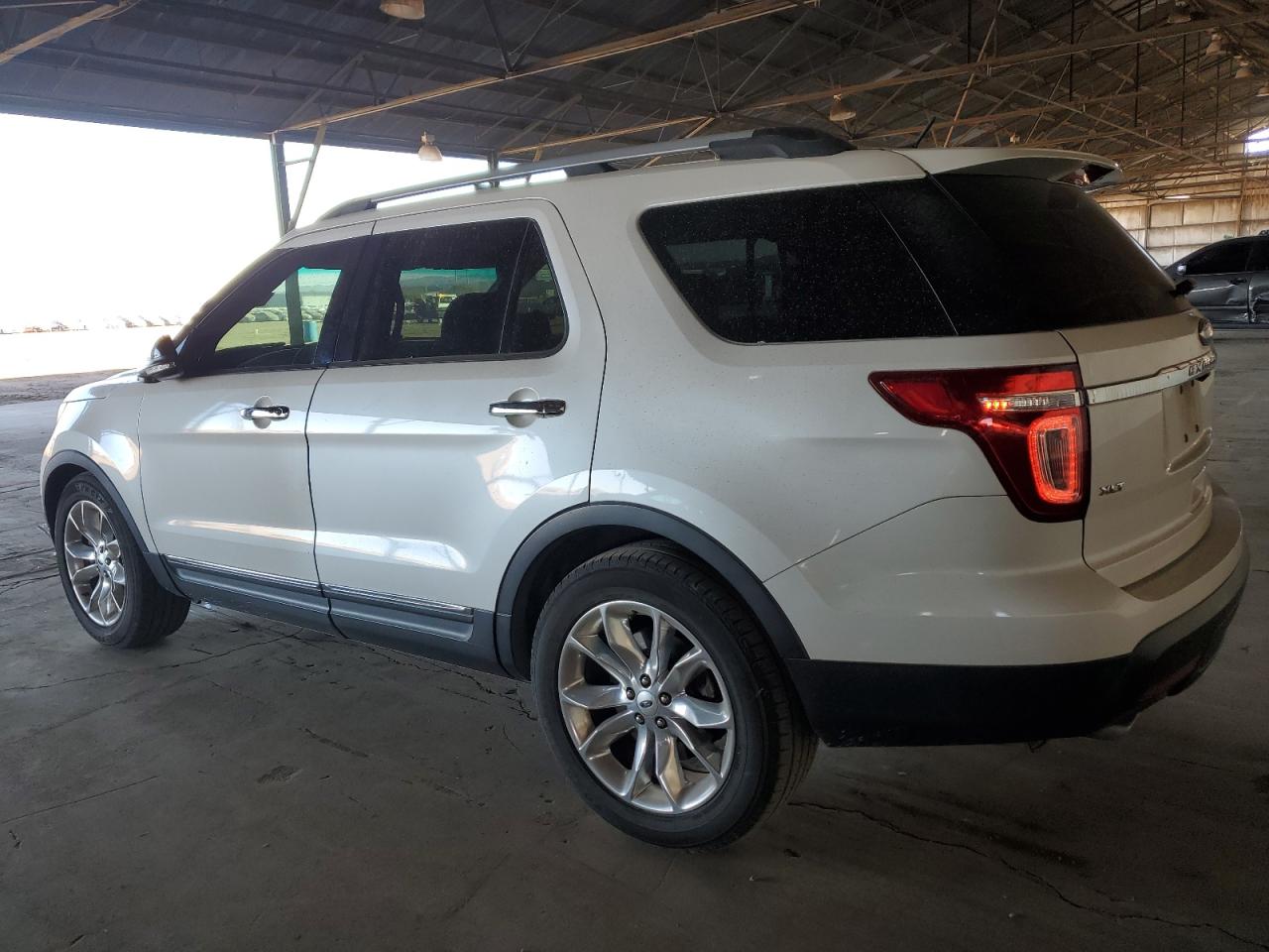 2015 Ford Explorer - Image 2