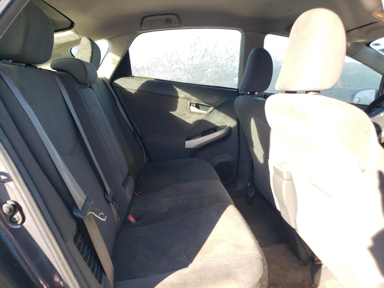 2010 Toyota Prius - Image 10