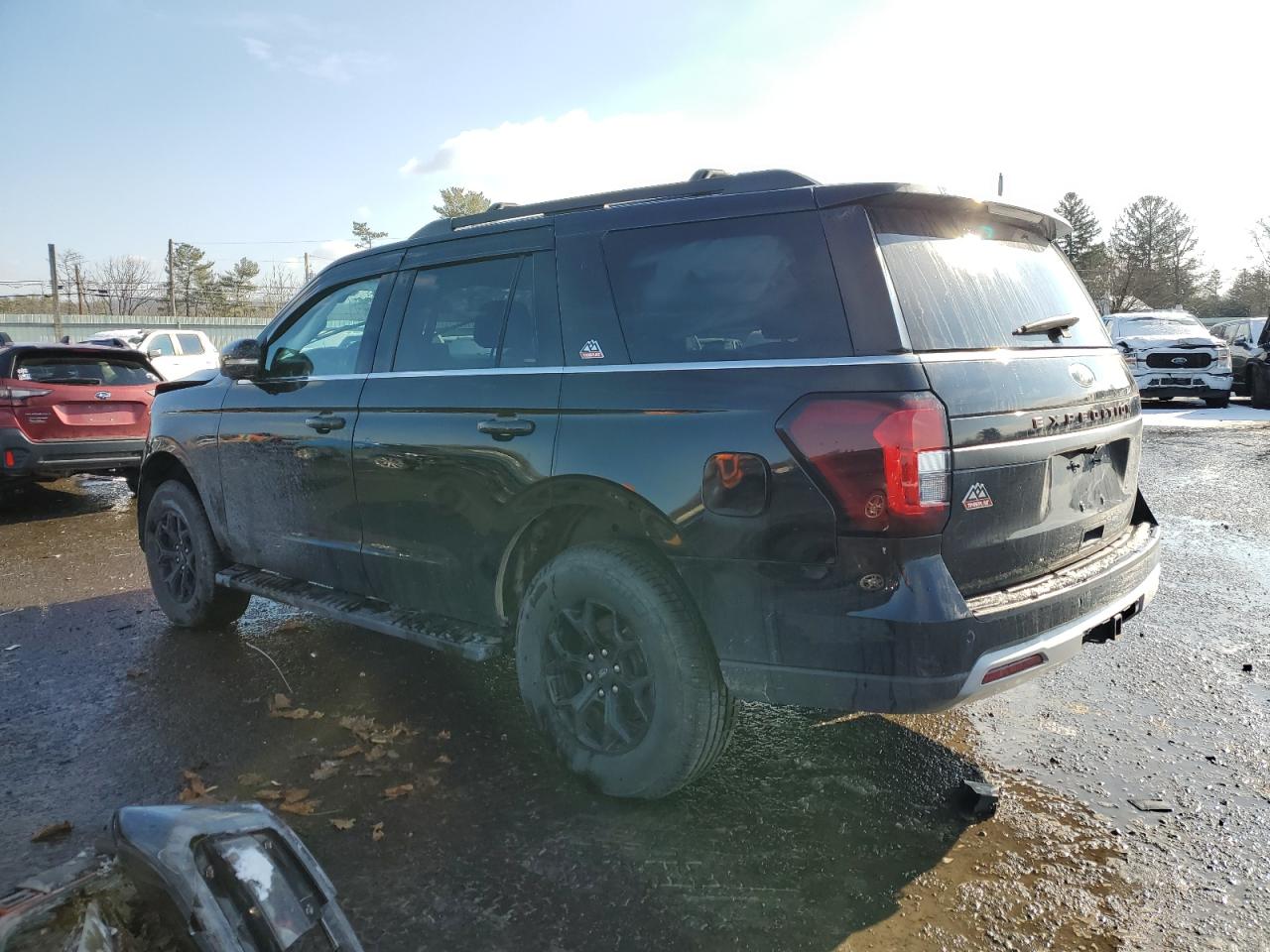 2022 Ford Expedition - Image 2