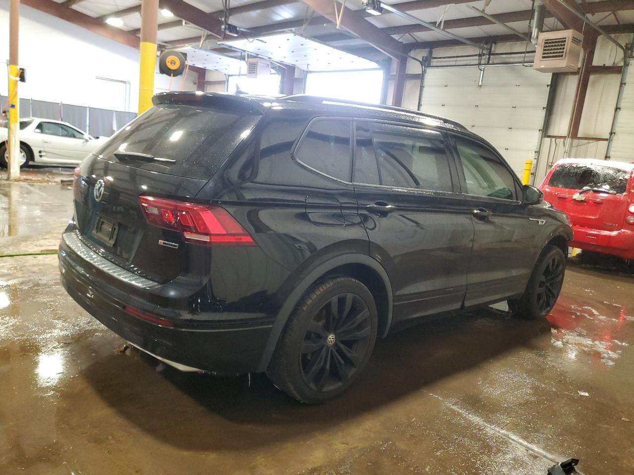 2021 Volkswagen Tiguan - Image 3
