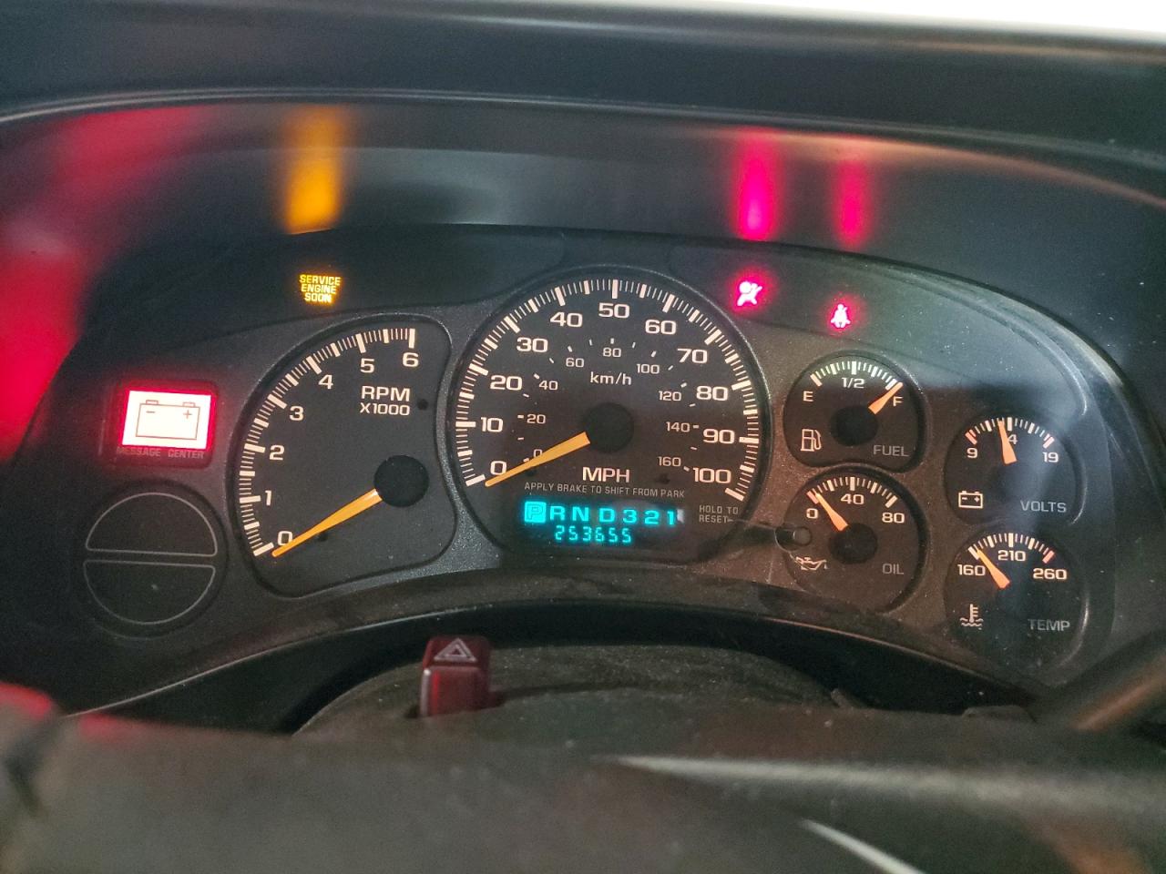 2000 Chevrolet Silverado - Image 9