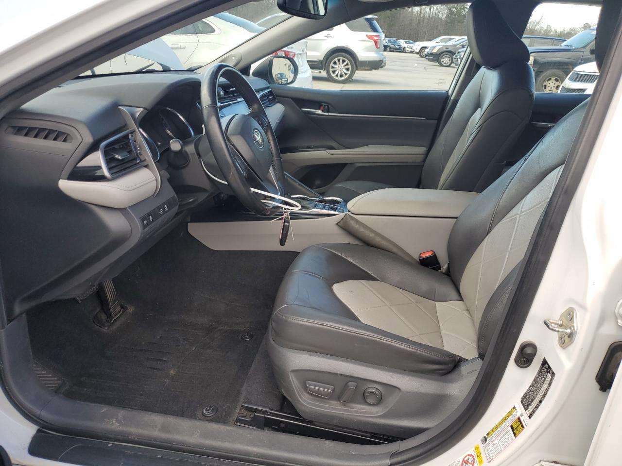 2019 Toyota Camry - Image 7