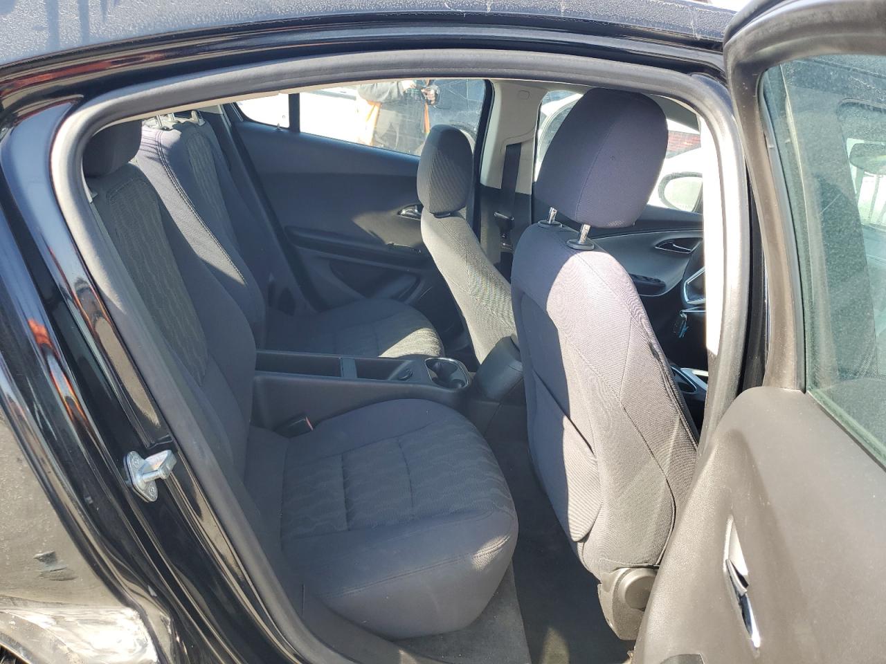 2013 Chevrolet Volt - Image 11