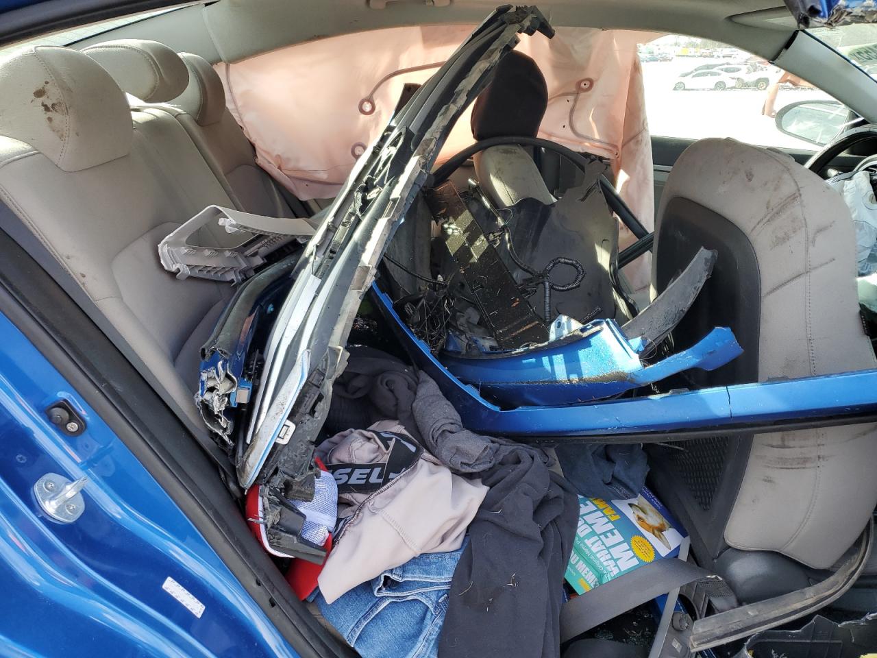 2018 Hyundai Elantra - Image 10