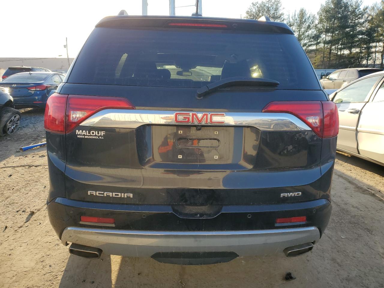 2019 GMC Acadia - Image 6