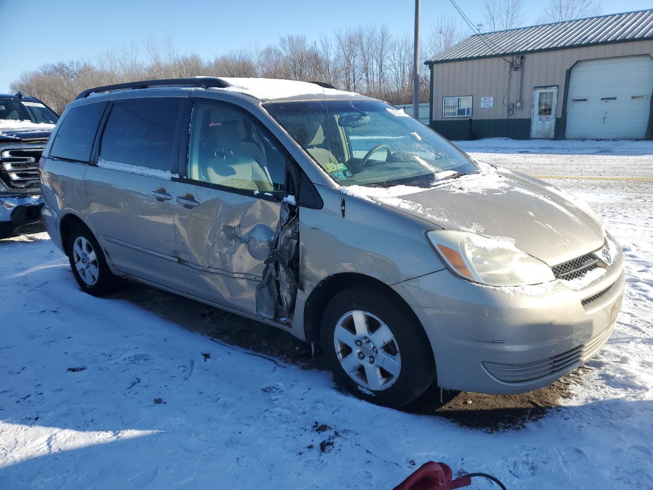 2004 Toyota Sienna - Image 4