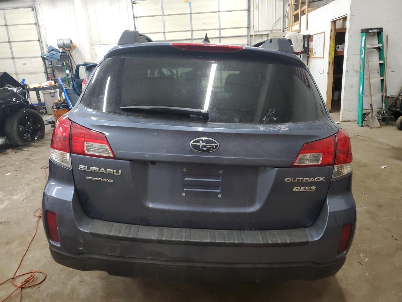 2014 Subaru Outback - Image 6