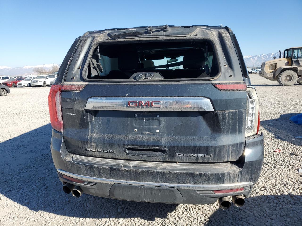 2021 GMC Yukon - Image 6