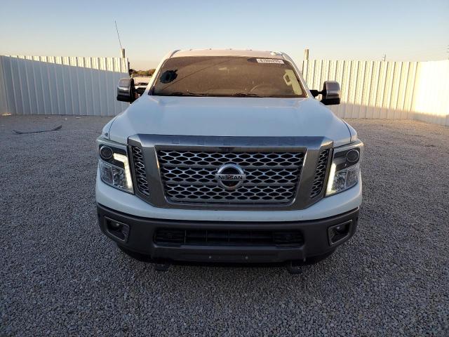  NISSAN TITAN 2017 Белый