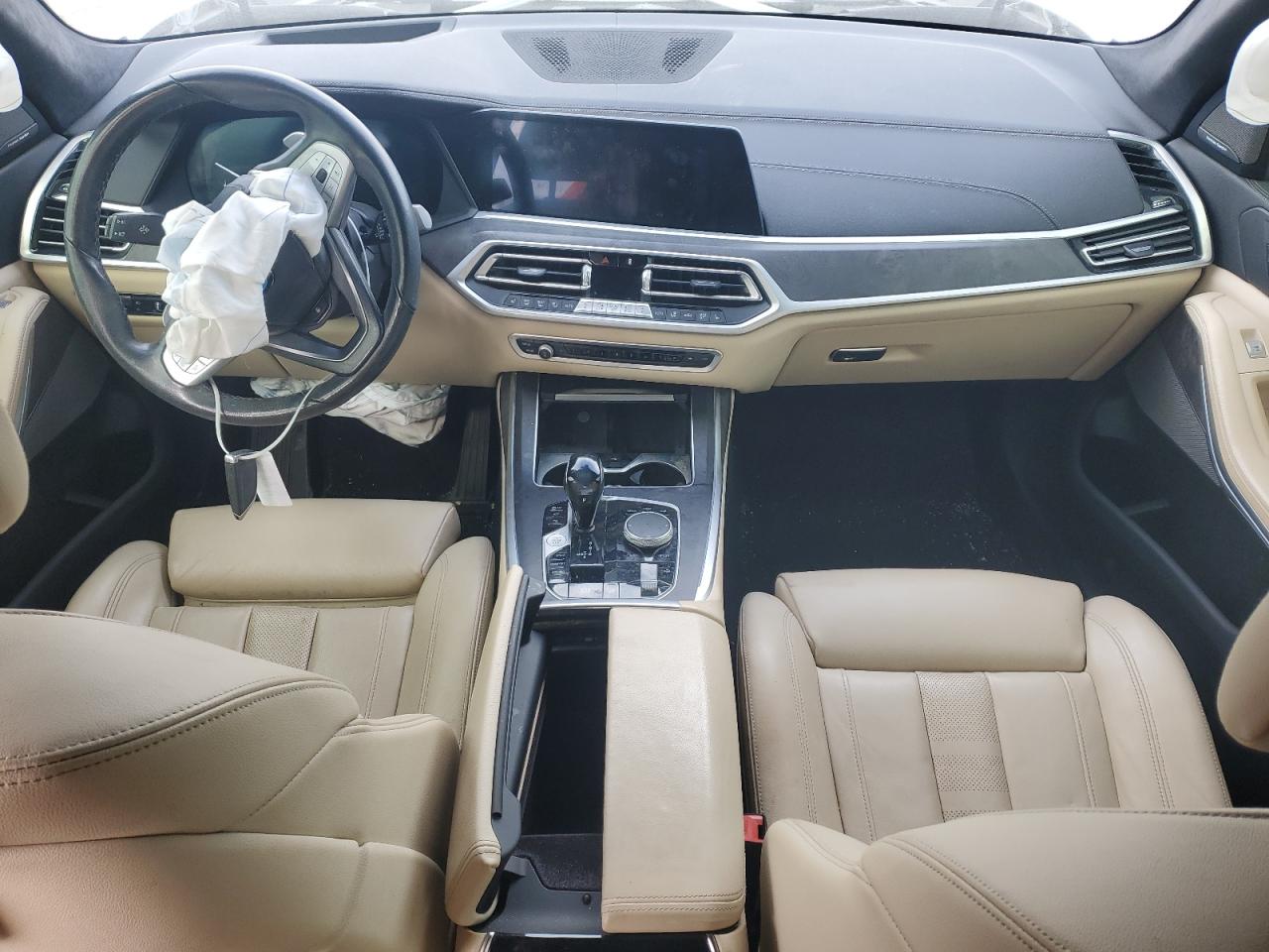 2021 BMW X7 - Image 8