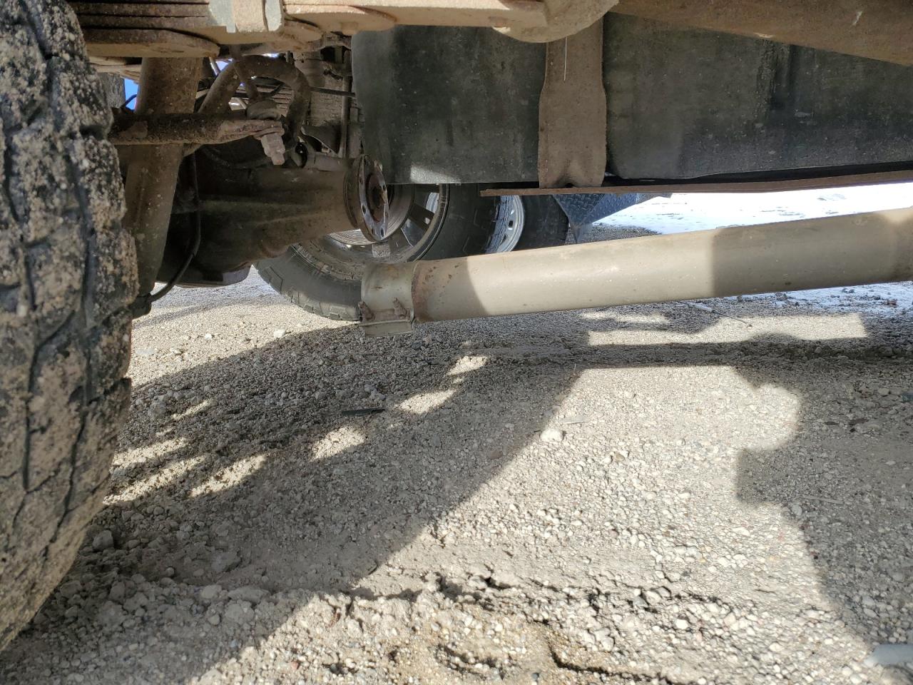2006 Ford F350 - Image 9