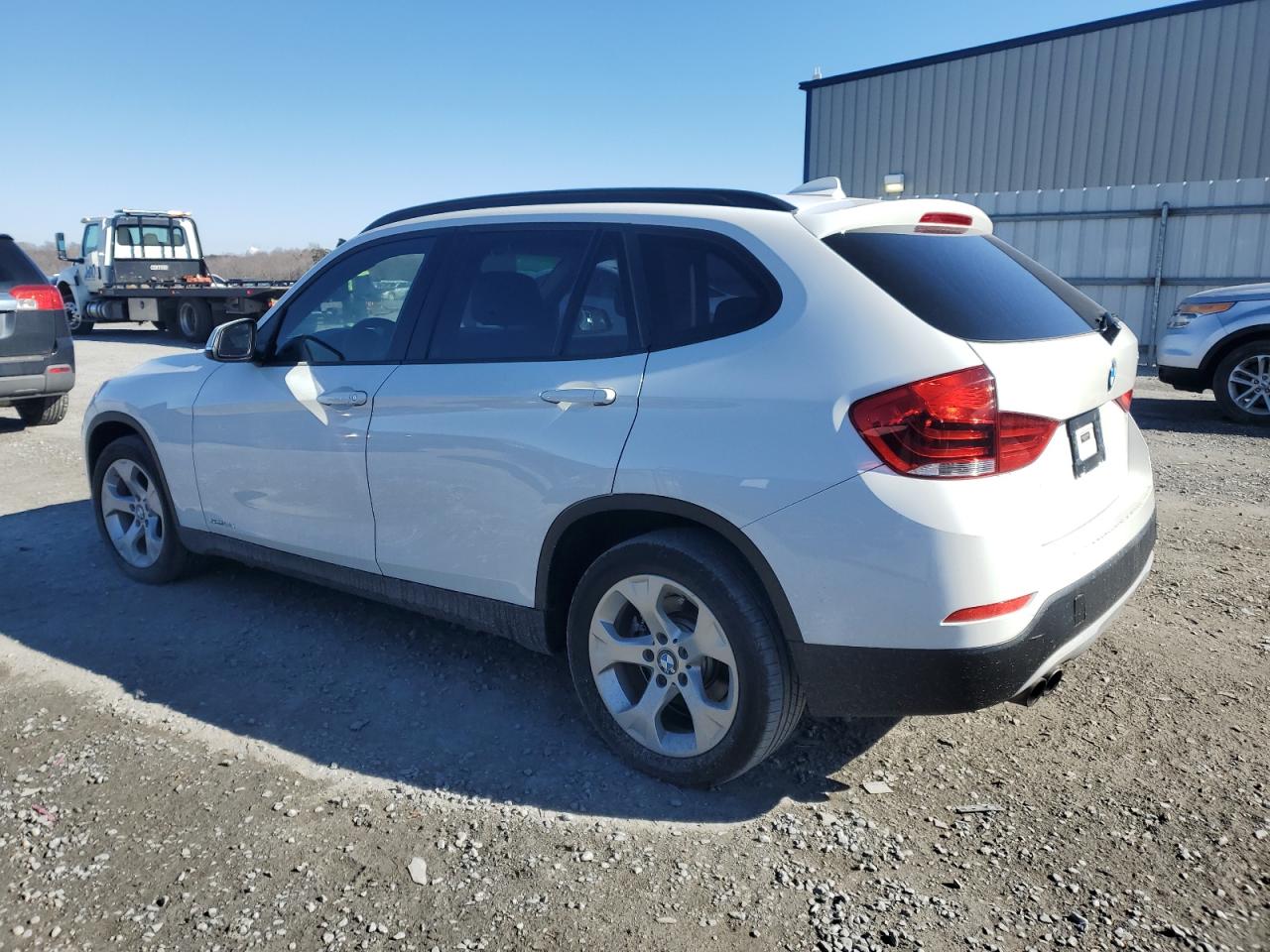 2015 BMW X1 - Image 2
