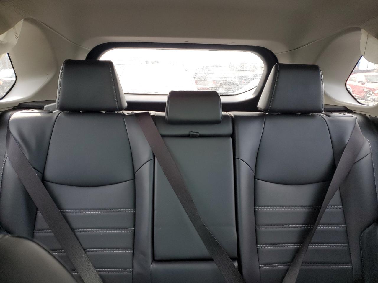2023 Toyota RAV 4 - Image 10