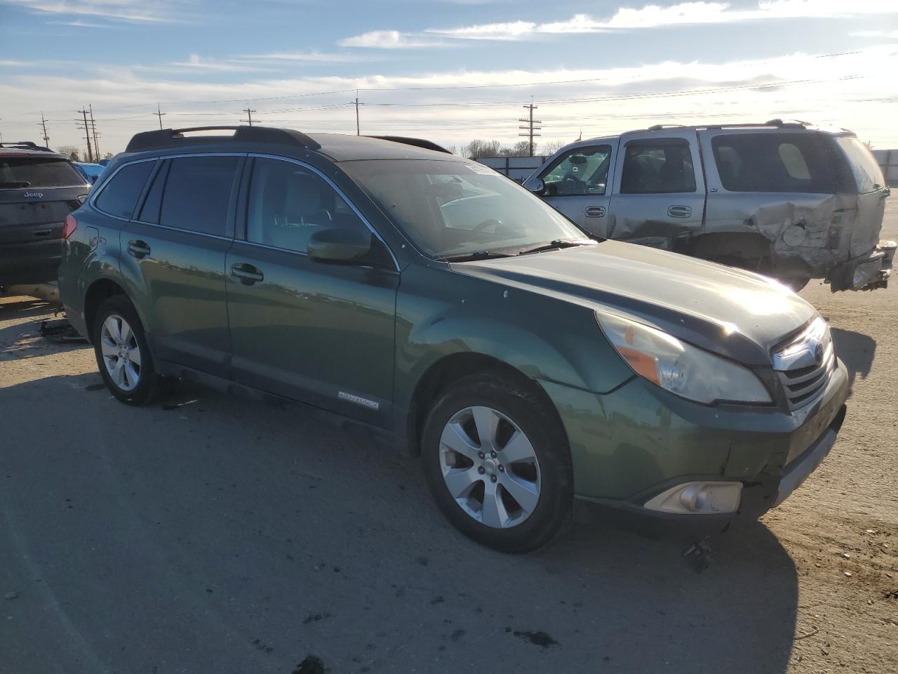 2010 Subaru Outback - Image 4
